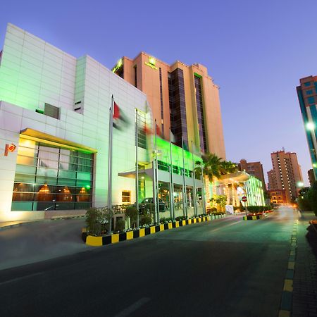 Holiday Inn - Suites Kuwait Salmiya By Ihg Kuwait City Exteriör bild