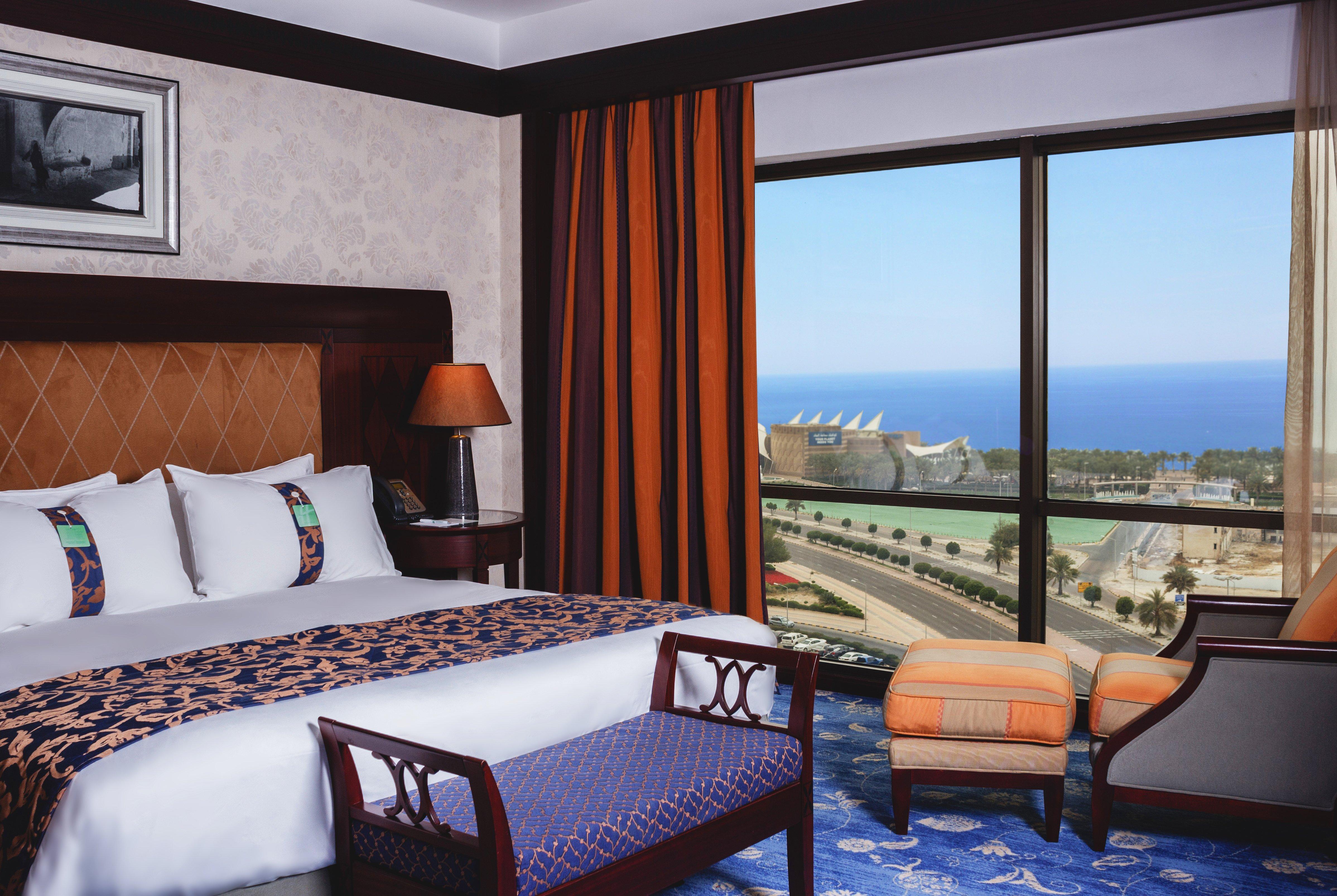 Holiday Inn - Suites Kuwait Salmiya By Ihg Kuwait City Exteriör bild