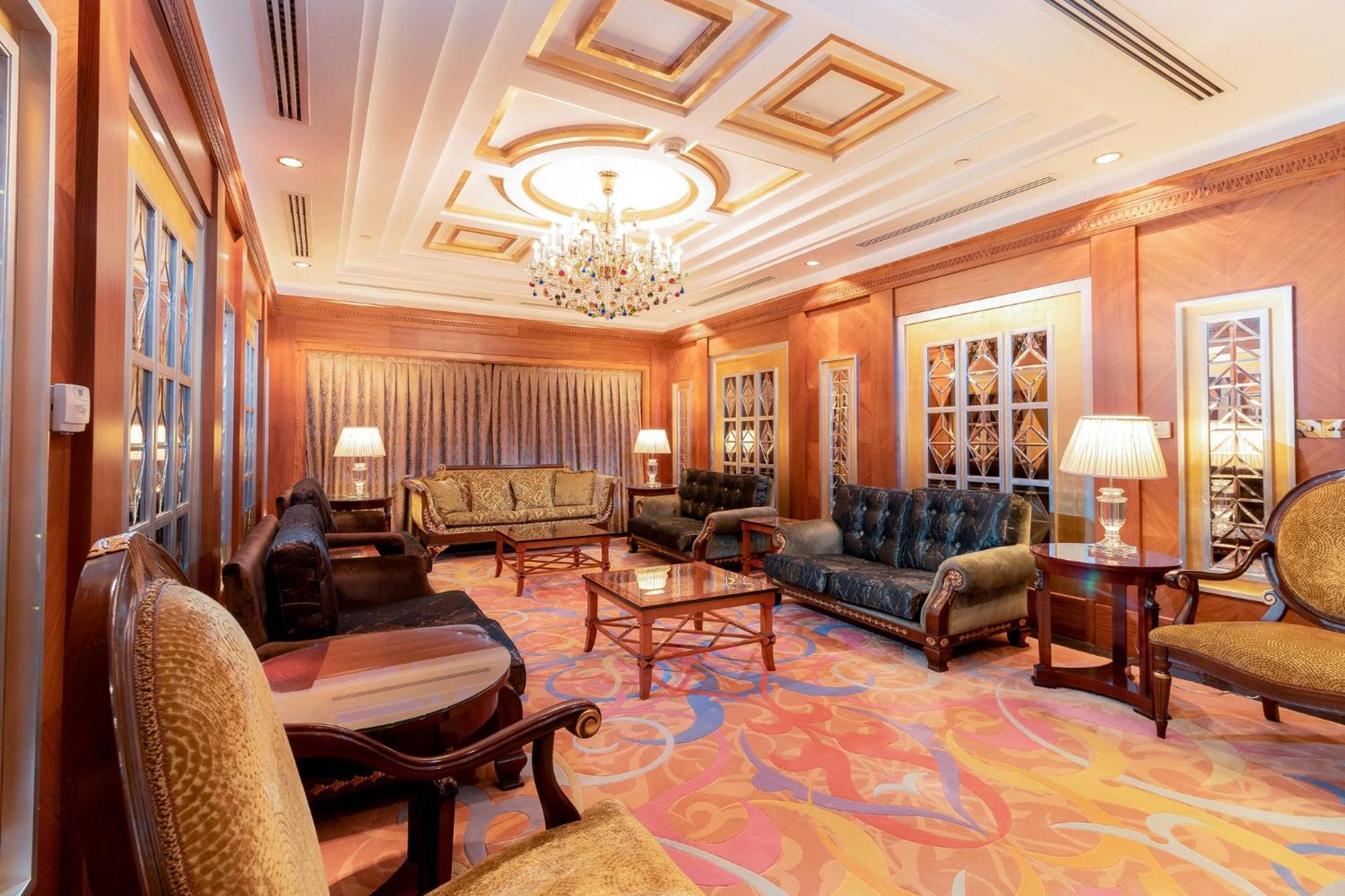 Holiday Inn - Suites Kuwait Salmiya By Ihg Kuwait City Exteriör bild
